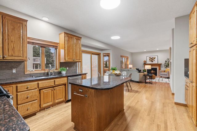 4290 Cottonwood Lane N, Plymouth, MN 55441