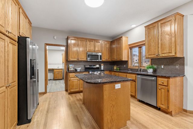 4290 Cottonwood Lane N, Plymouth, MN 55441