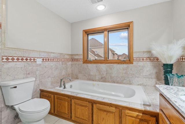 4290 Cottonwood Lane N, Plymouth, MN 55441