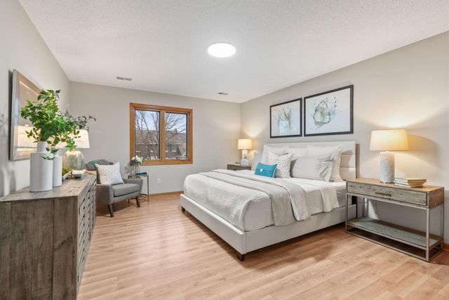 4290 Cottonwood Lane N, Plymouth, MN 55441