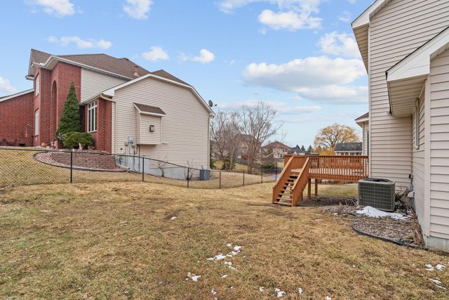 4290 Cottonwood Lane N, Plymouth, MN 55441