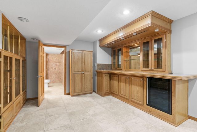 4290 Cottonwood Lane N, Plymouth, MN 55441