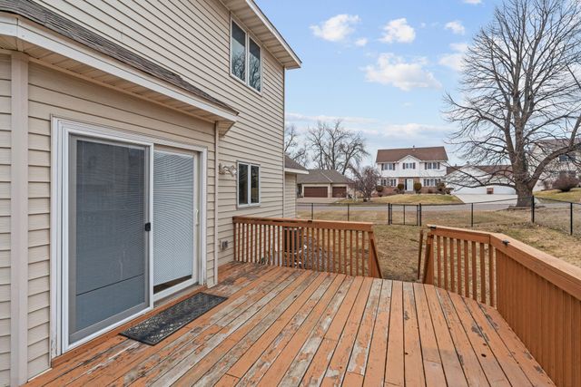 4290 Cottonwood Lane N, Plymouth, MN 55441