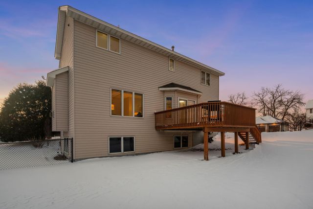 4290 Cottonwood Lane N, Plymouth, MN 55441