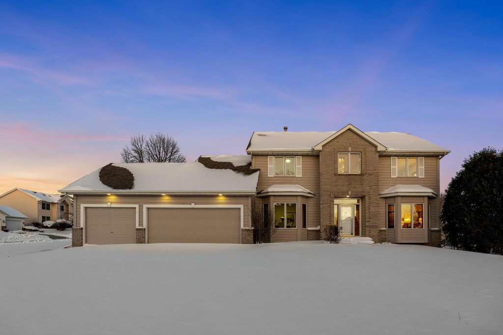 4290 Cottonwood Lane N, Plymouth, MN 55441