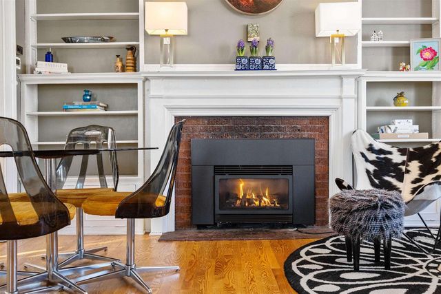 403 S CHURCH STREET, Neenah, WI 54956