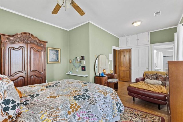 403 S CHURCH STREET, Neenah, WI 54956