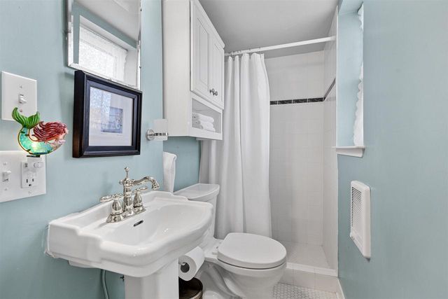 403 S CHURCH STREET, Neenah, WI 54956