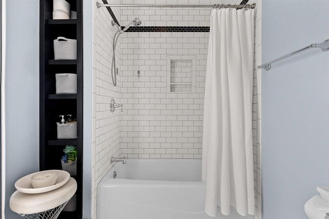 403 S CHURCH STREET, Neenah, WI 54956