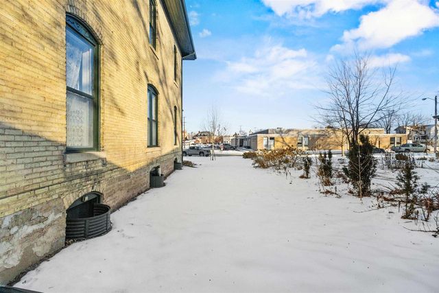 403 S CHURCH STREET, Neenah, WI 54956