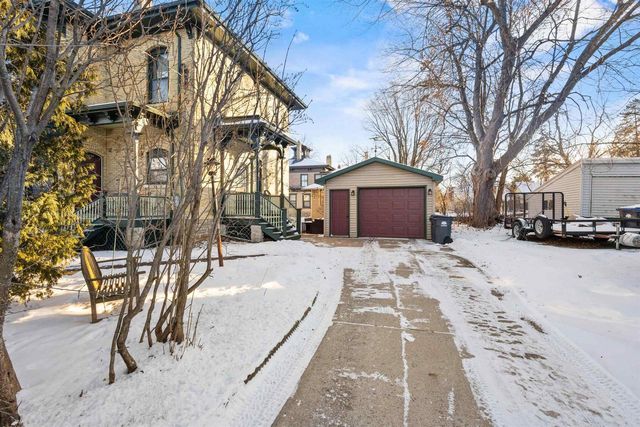 403 S CHURCH STREET, Neenah, WI 54956