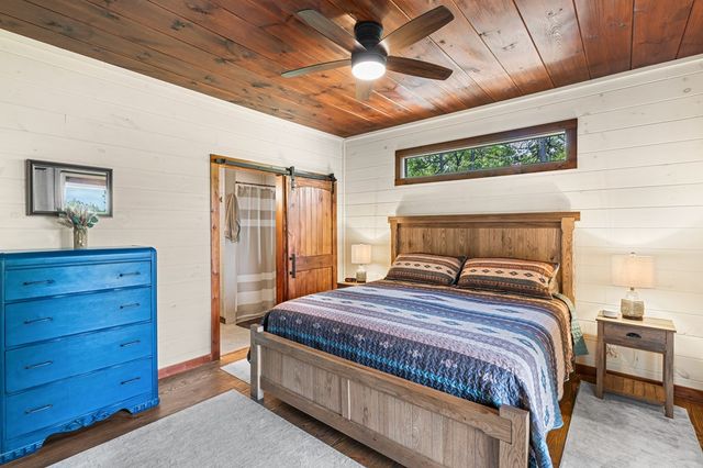 313 Lexington Drive, Brasstown, NC 28902