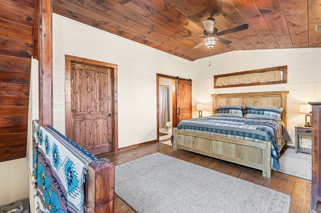 313 Lexington Drive, Brasstown, NC 28902