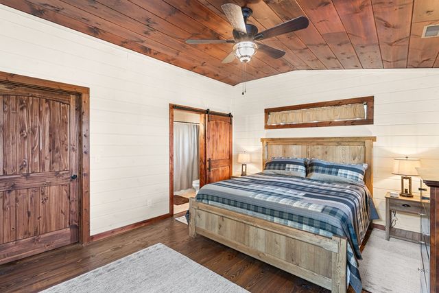 313 Lexington Drive, Brasstown, NC 28902
