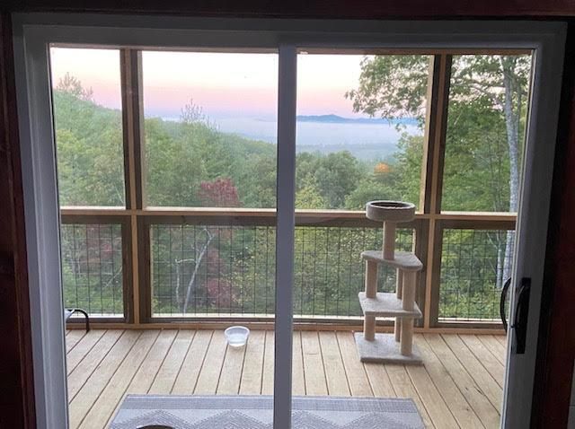 313 Lexington Drive, Brasstown, NC 28902
