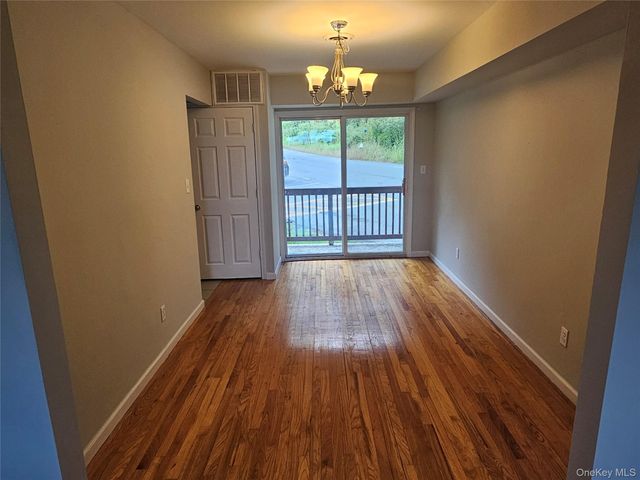 18 Pavilion Ridge Way 1, Suffern, NY 10901