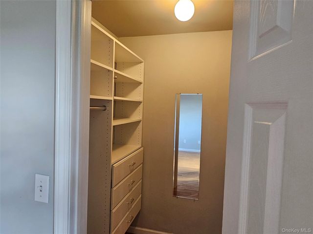 18 Pavilion Ridge Way 1, Suffern, NY 10901