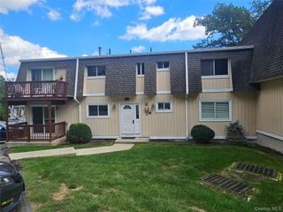 18 Pavilion Ridge Way 1, Suffern, NY 10901