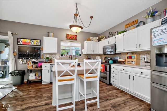 12304 Rambling Road, Fishers, IN 46037