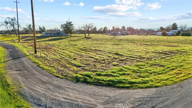 25245 2nd Avenue, Los Molinos, CA 96055