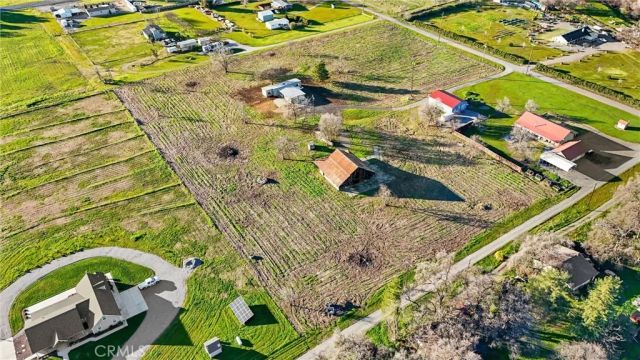 25245 2nd Avenue, Los Molinos, CA 96055