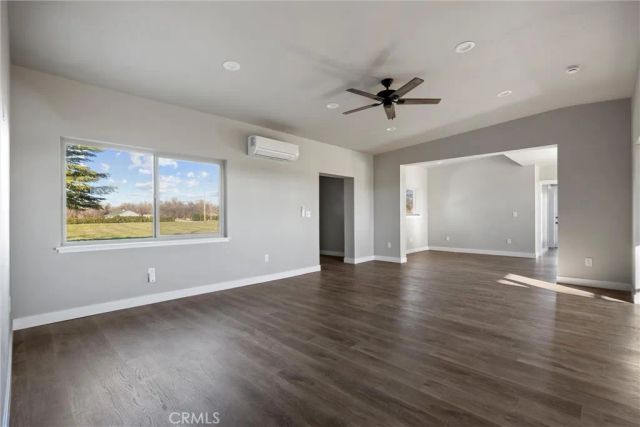 25245 2nd Avenue, Los Molinos, CA 96055