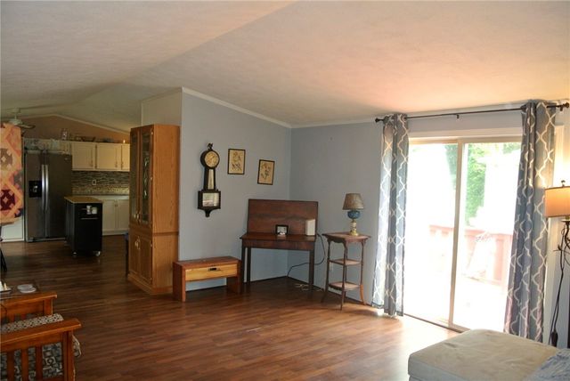 34 Kelly Lane, Coventry, RI 02816
