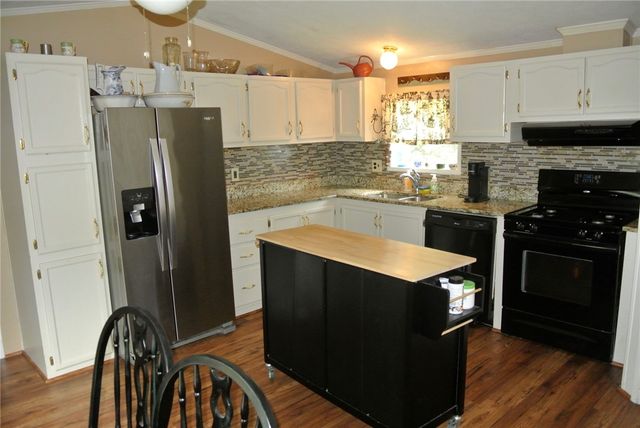 34 Kelly Lane, Coventry, RI 02816