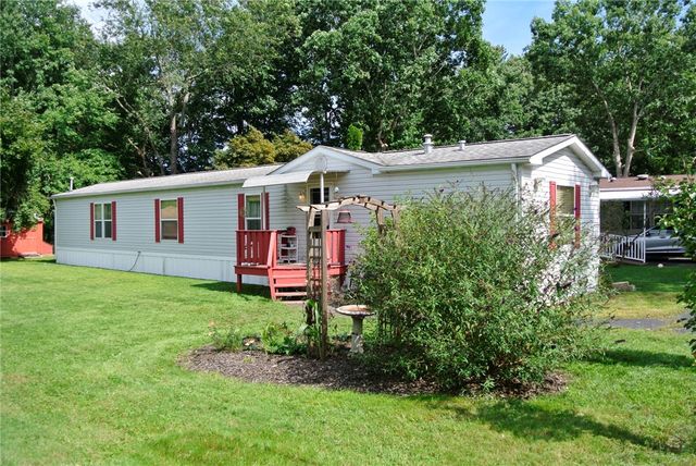 34 Kelly Lane, Coventry, RI 02816