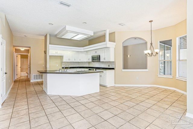1175 Mary Kate Dr, Gulf Breeze, FL 32563