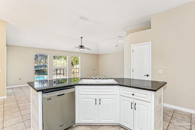 1175 Mary Kate Dr, Gulf Breeze, FL 32563