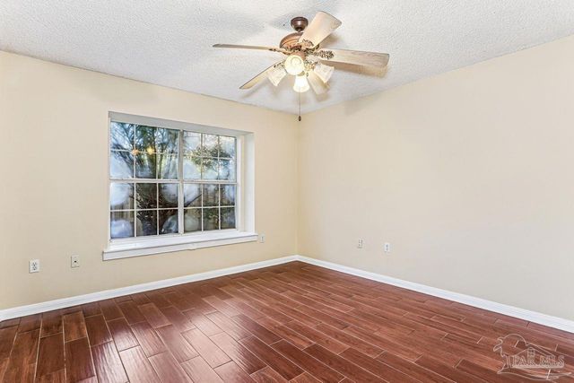 1175 Mary Kate Dr, Gulf Breeze, FL 32563