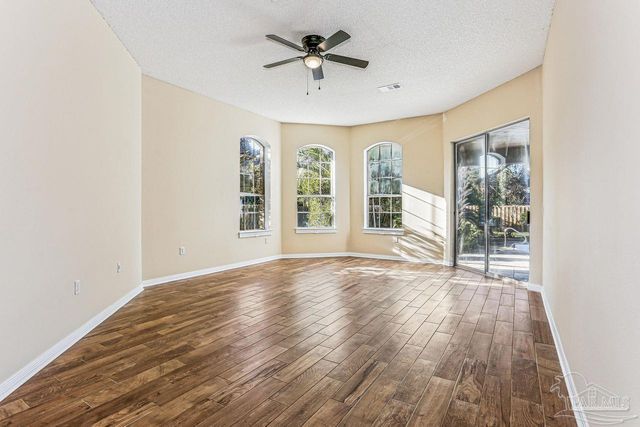 1175 Mary Kate Dr, Gulf Breeze, FL 32563