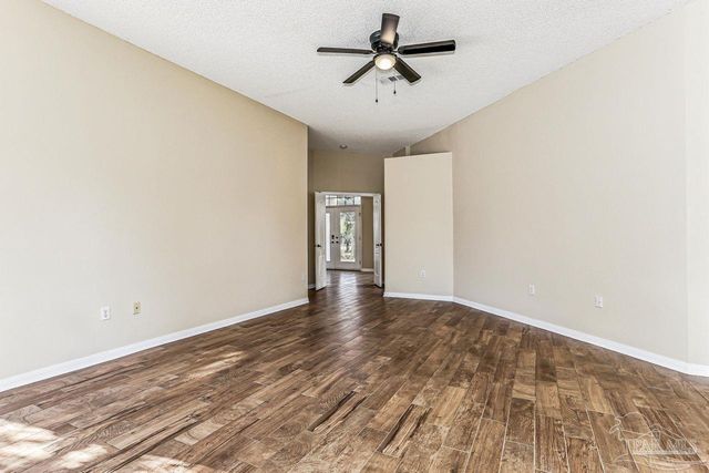 1175 Mary Kate Dr, Gulf Breeze, FL 32563