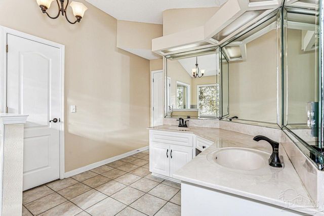 1175 Mary Kate Dr, Gulf Breeze, FL 32563