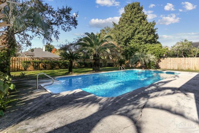 1175 Mary Kate Dr, Gulf Breeze, FL 32563