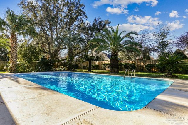 1175 Mary Kate Dr, Gulf Breeze, FL 32563