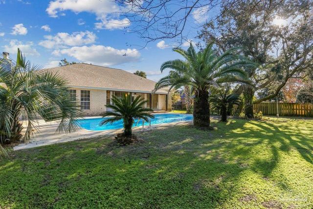 1175 Mary Kate Dr, Gulf Breeze, FL 32563