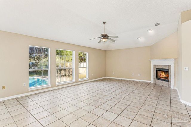1175 Mary Kate Dr, Gulf Breeze, FL 32563