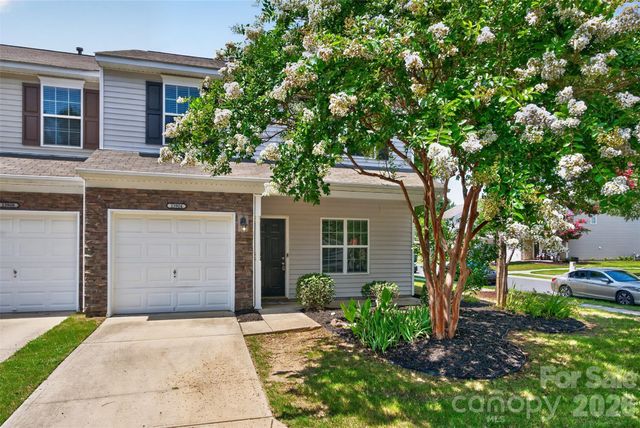 13904 Singleleaf Lane, Charlotte, NC 28278