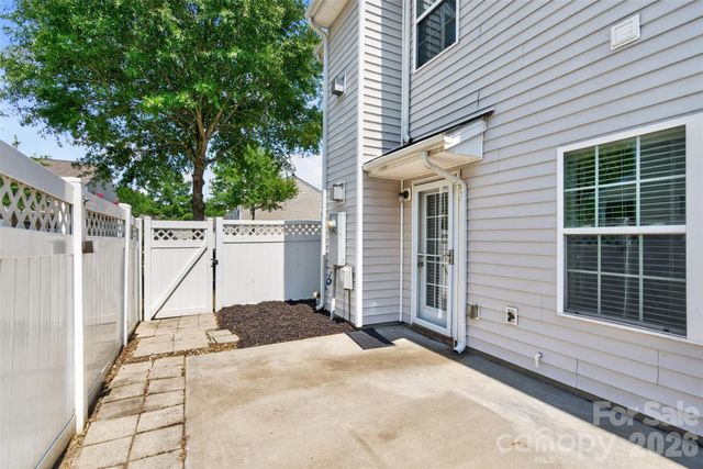 13904 Singleleaf Lane, Charlotte, NC 28278