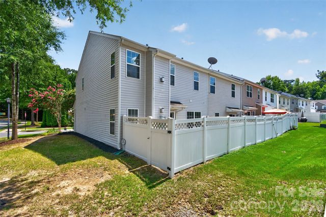 13904 Singleleaf Lane, Charlotte, NC 28278