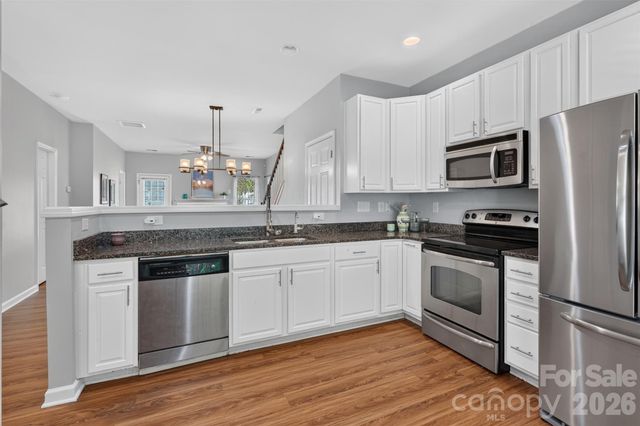 13904 Singleleaf Lane, Charlotte, NC 28278