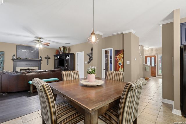 15607 Mission Crst, San Antonio, TX 78232