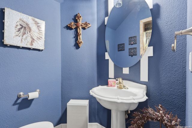 15607 Mission Crst, San Antonio, TX 78232