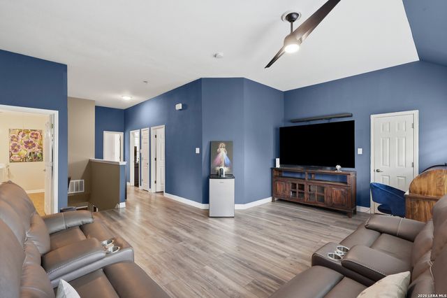 15607 Mission Crst, San Antonio, TX 78232