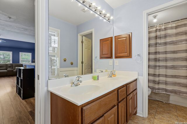 15607 Mission Crst, San Antonio, TX 78232