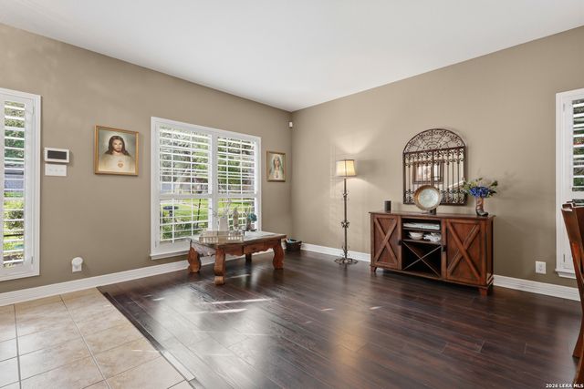 15607 Mission Crst, San Antonio, TX 78232