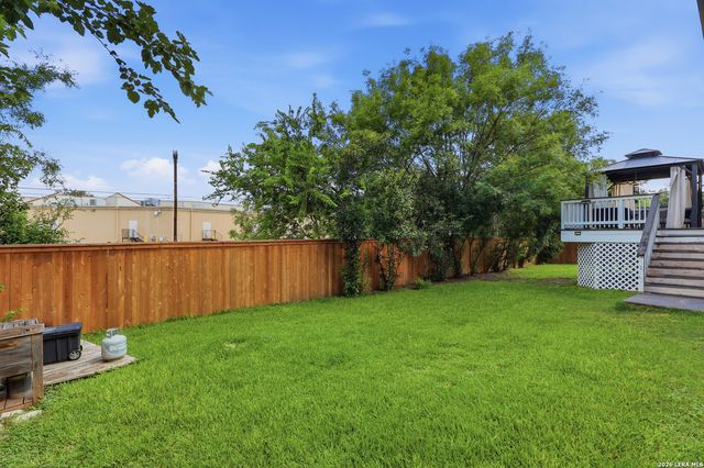 15607 Mission Crst, San Antonio, TX 78232