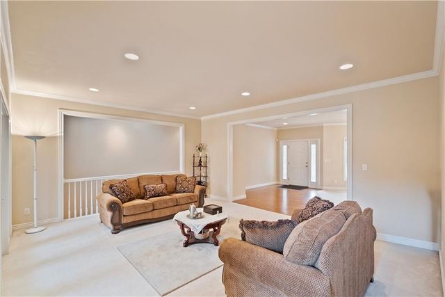 707 Quail Creek Road, Parsons, KS 67357